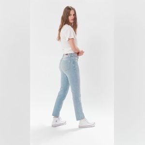 BDG High-Waisted Girlfriend Jean Faded Light Wash